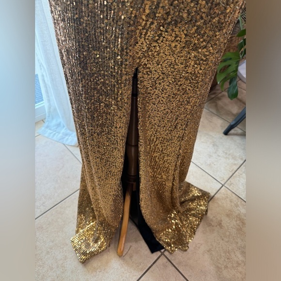 Mac Duggal Gold Sequin Maxi Dress gown Bridesmaid Wedding prom - Picture 5 of 8